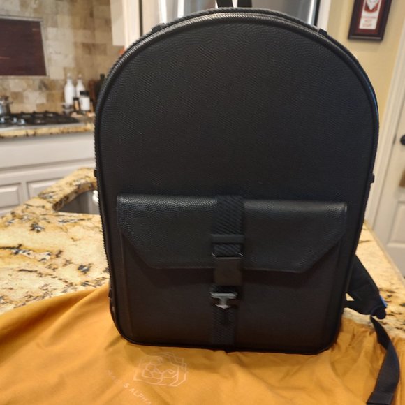 Leather backpack main image 4